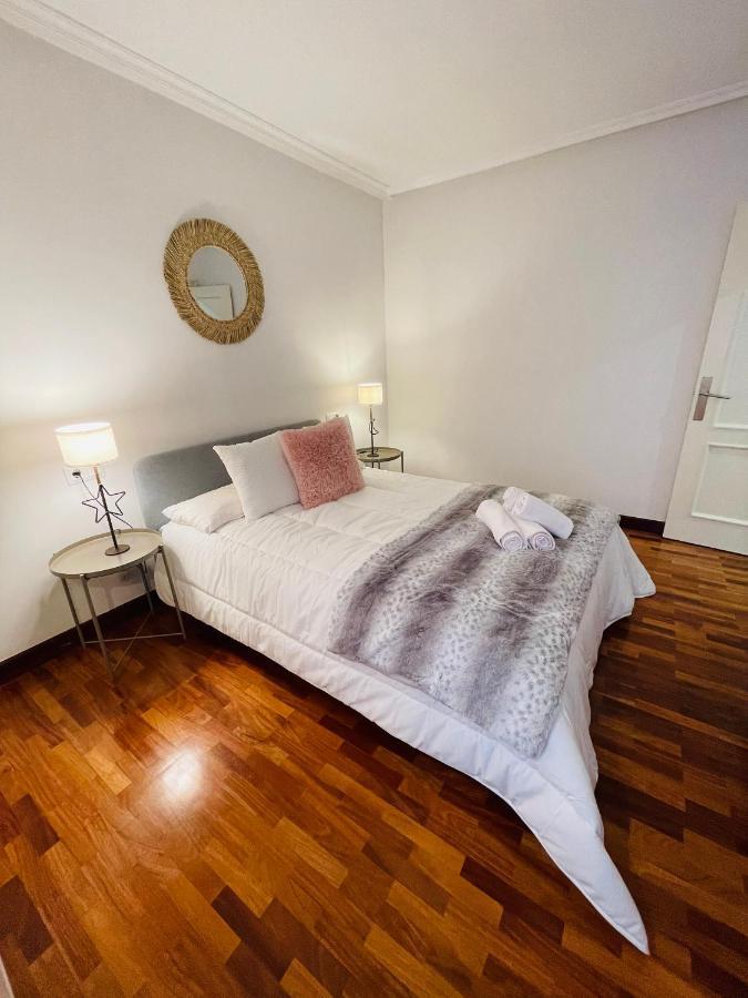 Atico Al Lado Del Ayuntamiento Apartment Oviedo Exterior foto