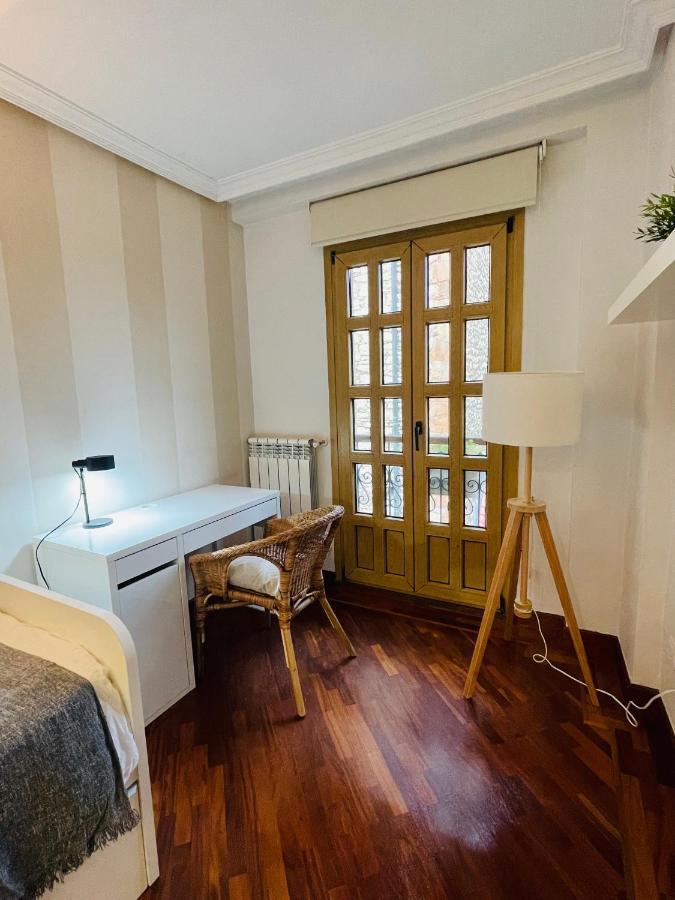 Atico Al Lado Del Ayuntamiento Apartment Oviedo Exterior foto